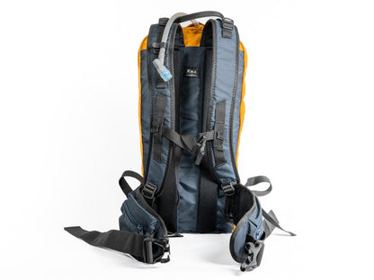KMA Garrison 12L Backpack with Hydration Pack - Casa Bikes